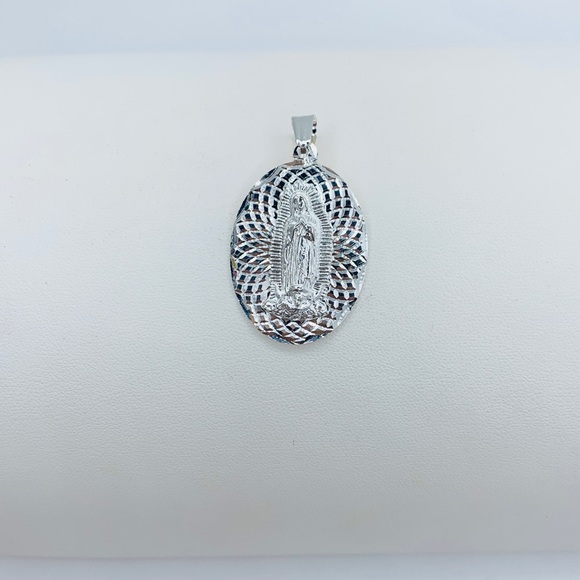 Jewelry - 925 Sterling Silver pendant Virgin Mary